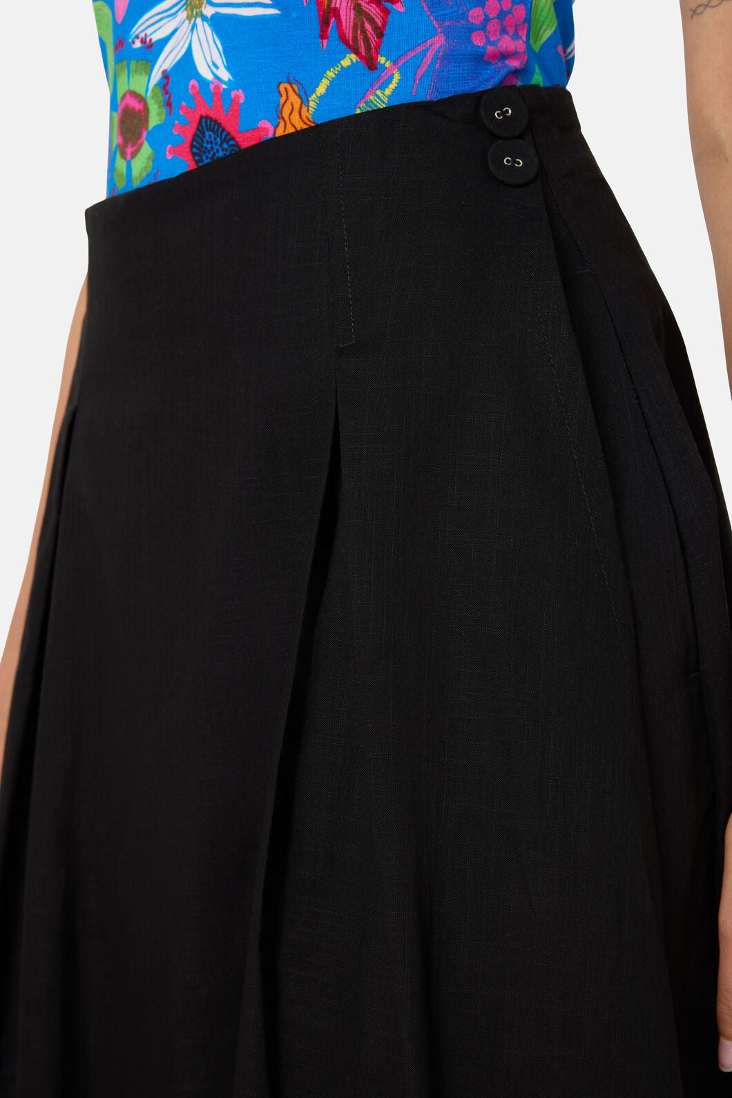 Gorman NZ - Pleated Tomasa Skort - black