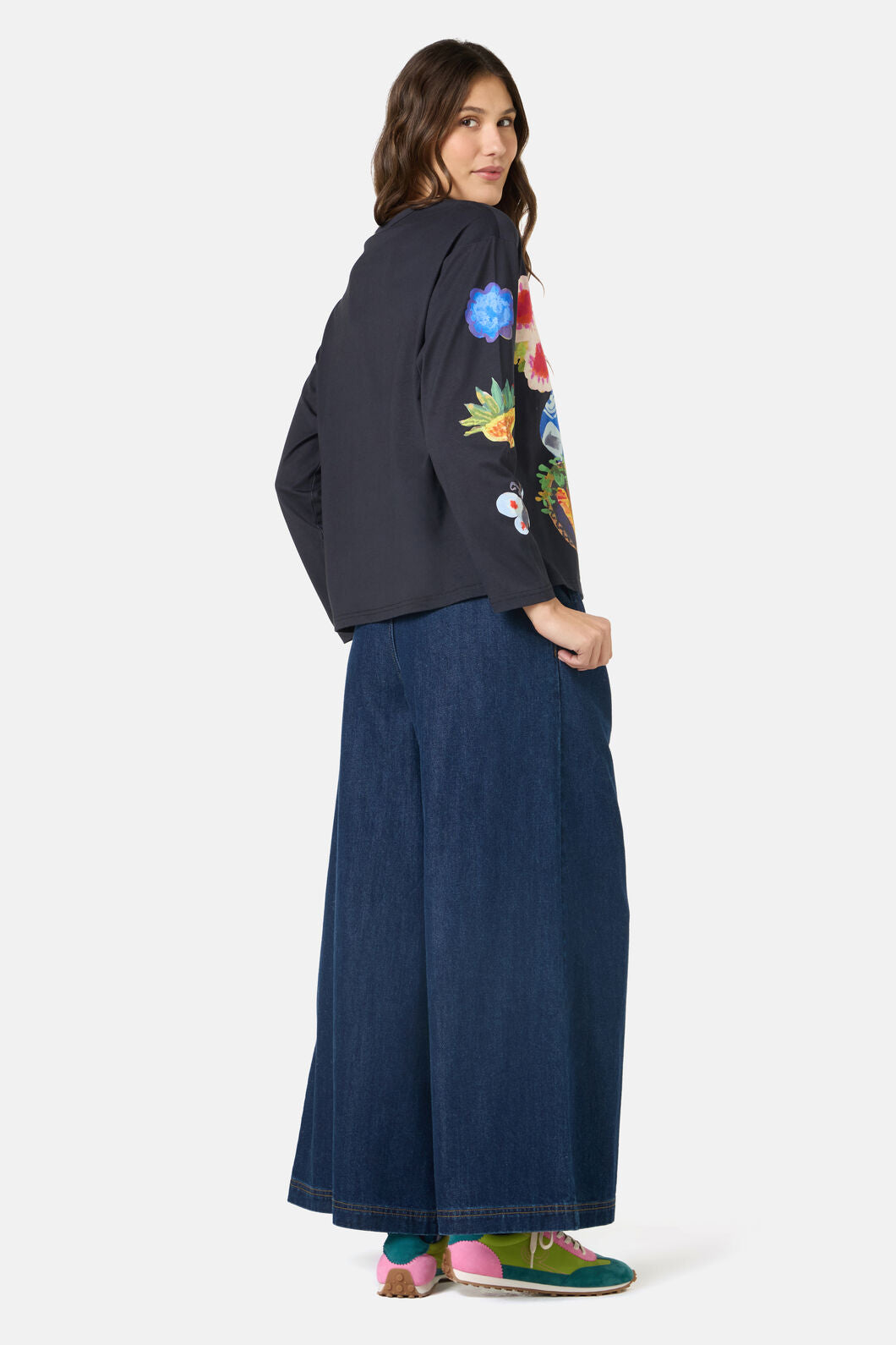 Gorman NZ - Garden Table Long Tee - black