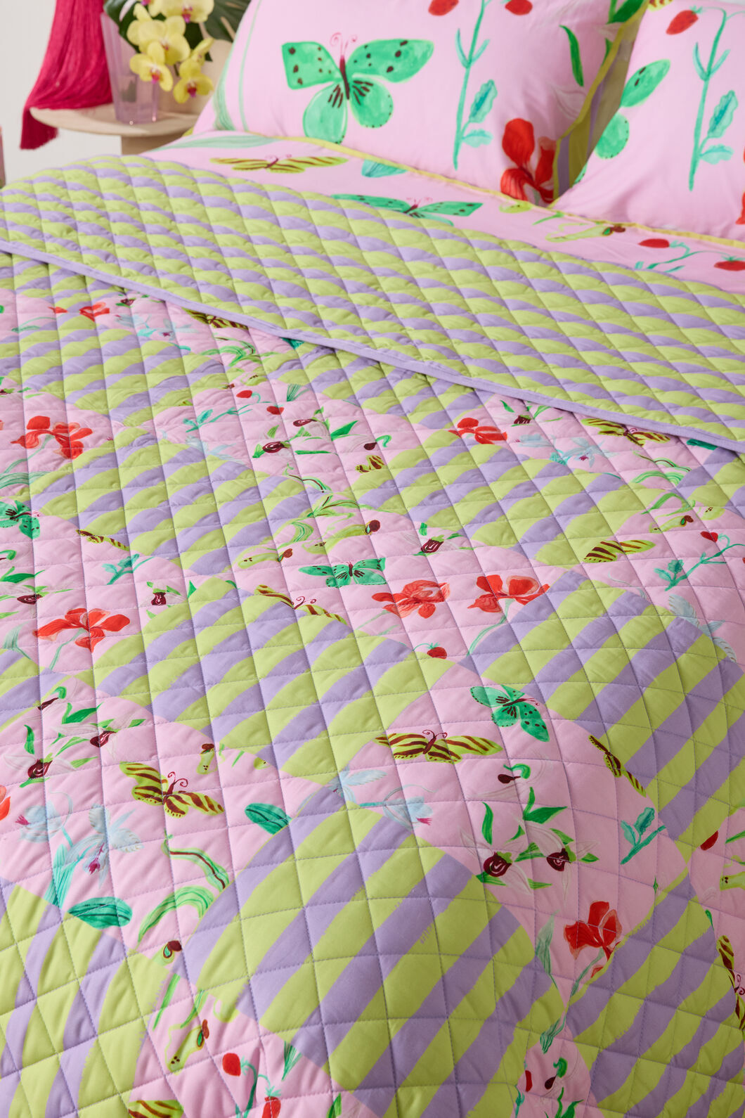 Gorman NZ - ElectricEdenQuiltedCoverletS/D - print