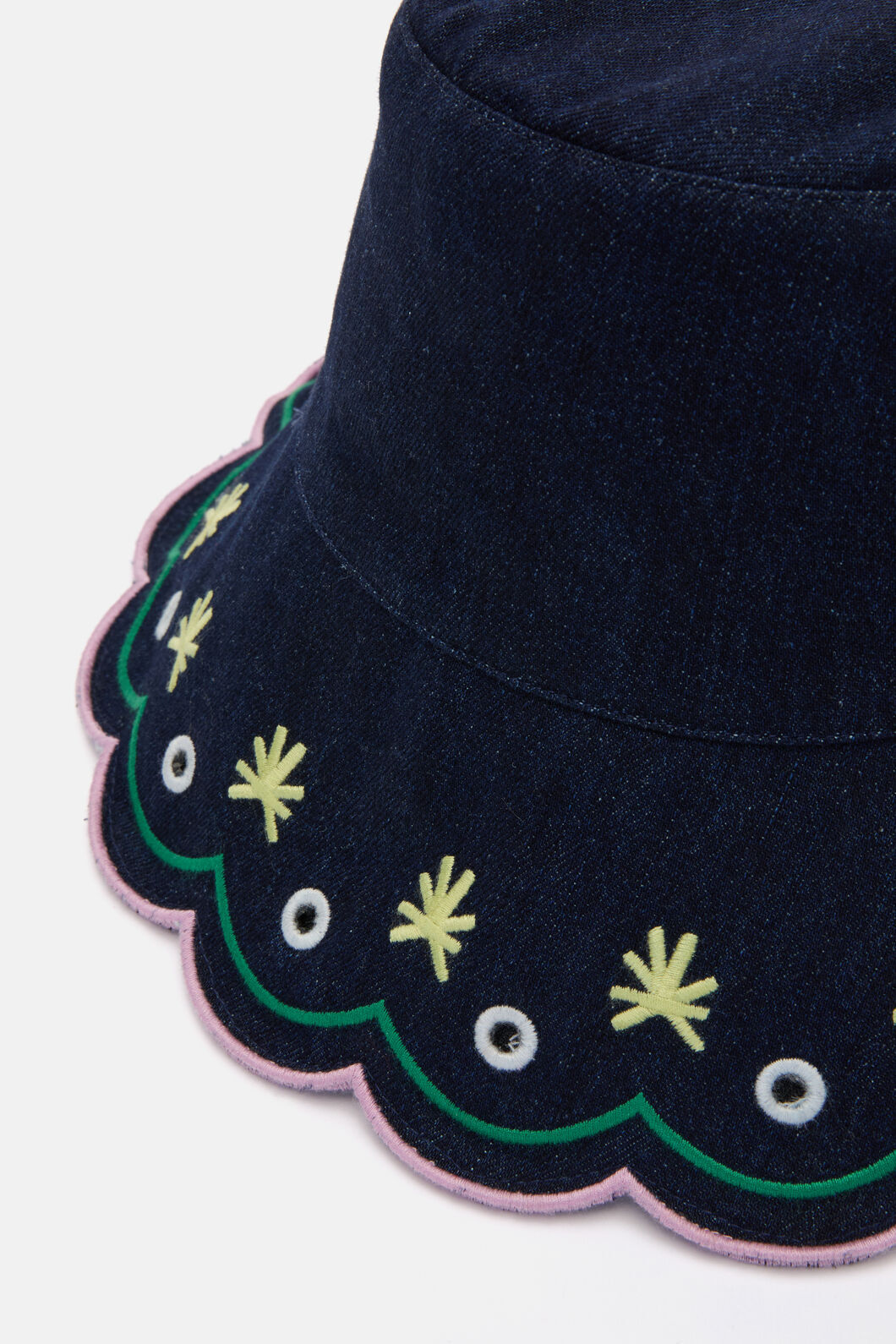 Gorman NZ - Greta Scallop Edge Bucket Hat - print