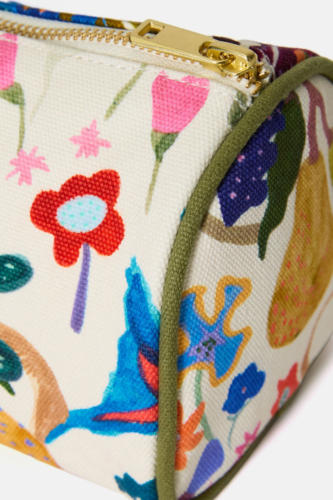 Gorman NZ - Beetlemania Travel Bag - print