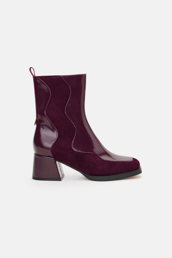 Gorman NZ - Wavelength Boot Wine - wine